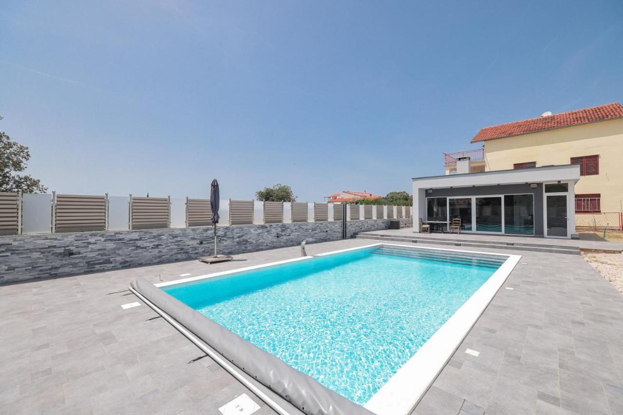 Apartments Nicola With Private Pool 比比涅 外观 照片
